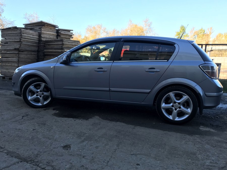 Opel Astra h r16