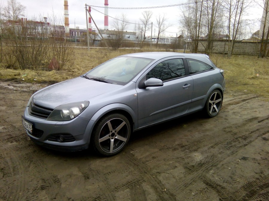 Opel Astra GTC, 2008 на дисках