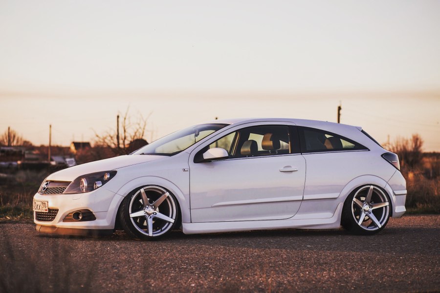 Opel Astra h GTC стенс