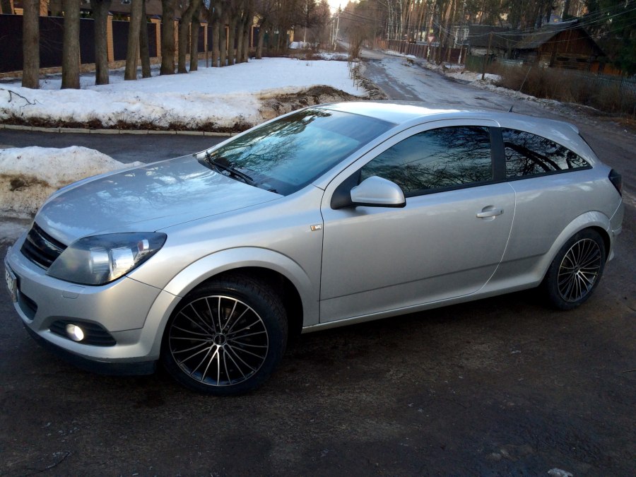 Opel Astra h GTC r17