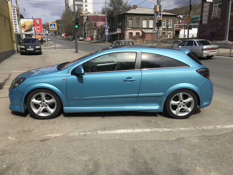 Opel Astra h GTC r16