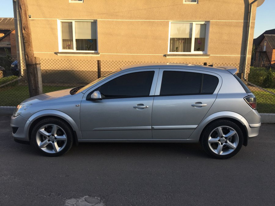 Opel Astra h r17