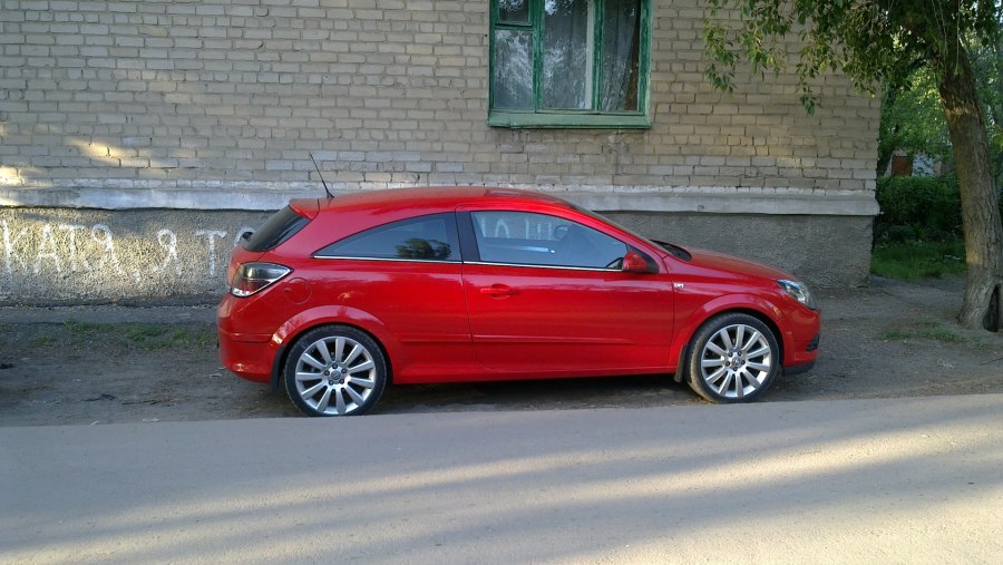 Opel Astra h GTC r16