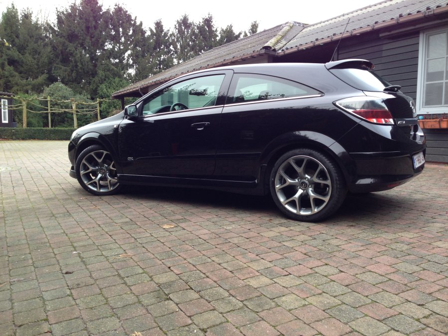 Opel Astra h GTC r16