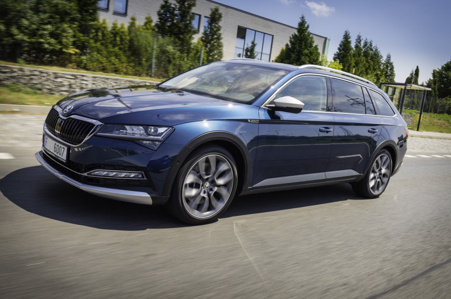 Skoda Superb Scout 2022