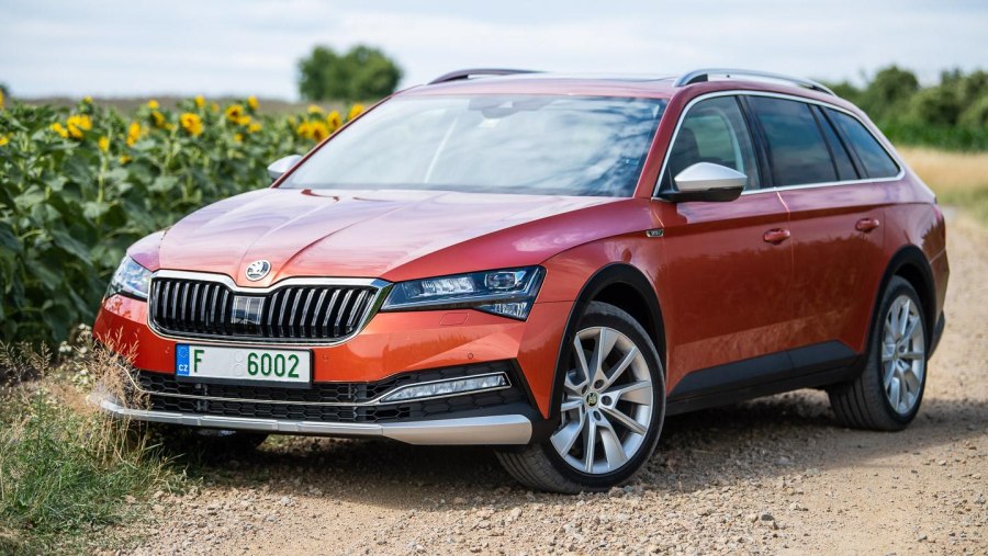 Škoda Superb Scout 2020