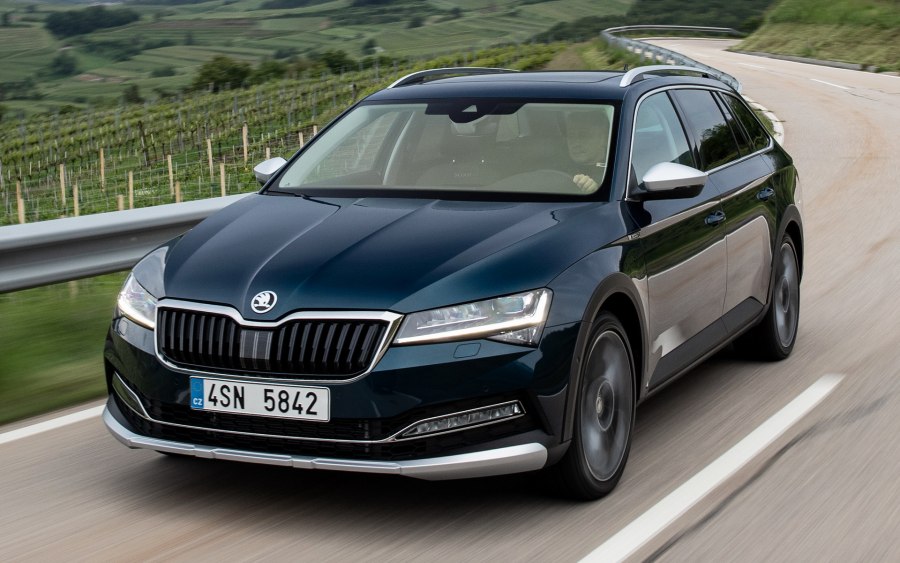 Skoda Superb 2019 Scout