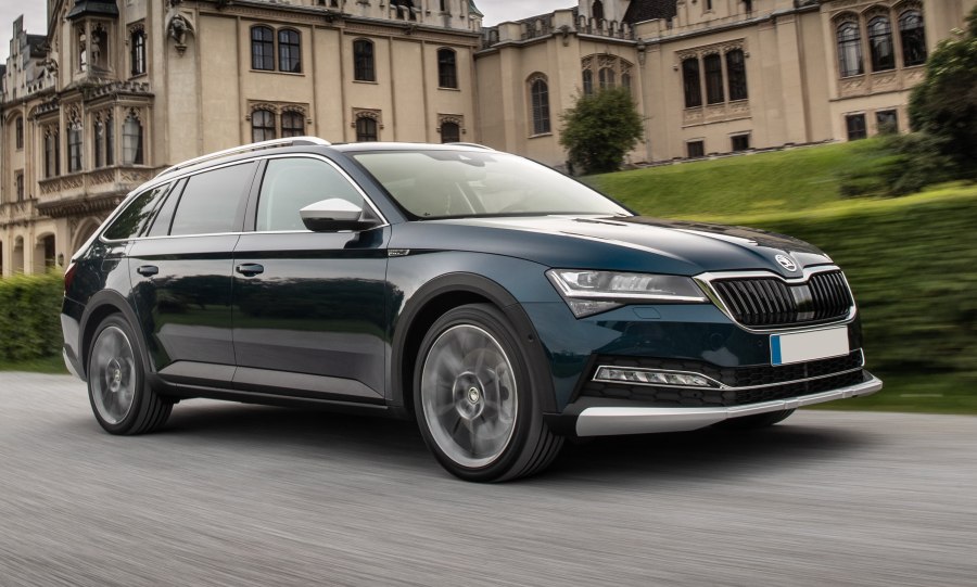 Skoda Superb Scout 2021