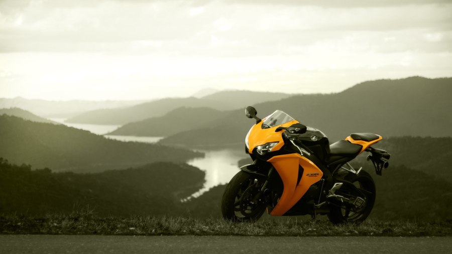 Yamaha YZF-r1