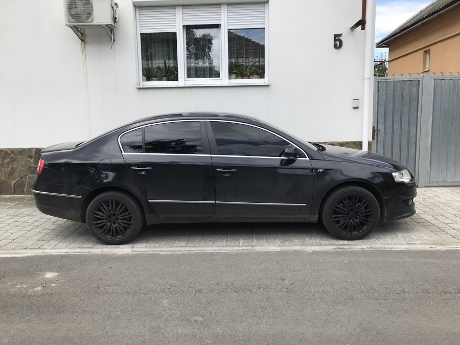 Volkswagen Passat b6 черный