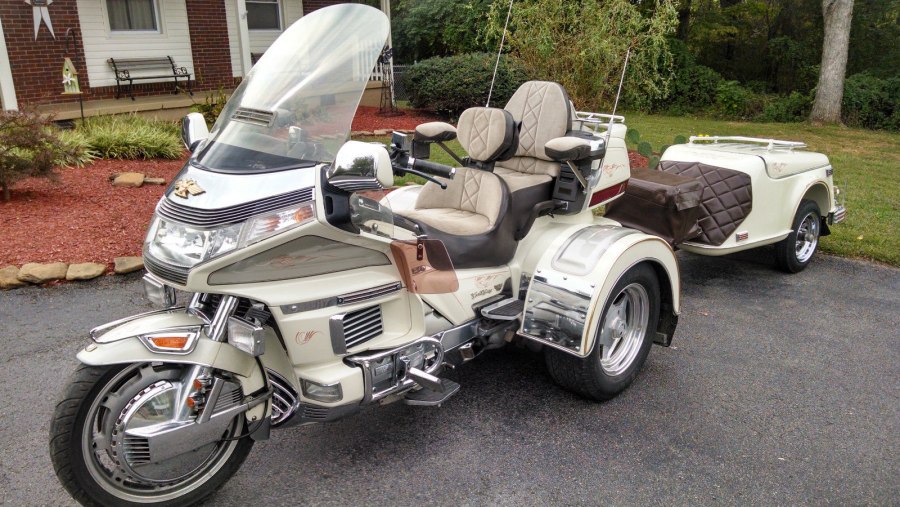Honda Gold Wing 1500 прицеп