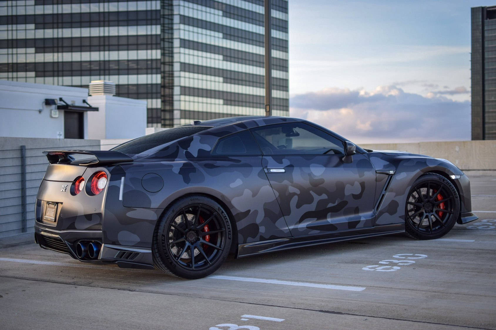 Nissan GTR r35 красный матовый