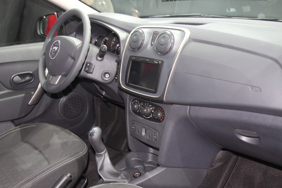 Renault Sandero 2013 салон