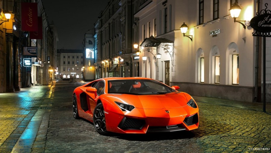 Lamborghini Aventador lp700
