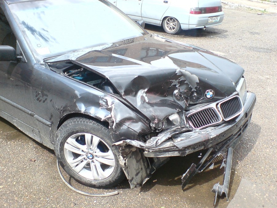 BMW m5 f90 crash