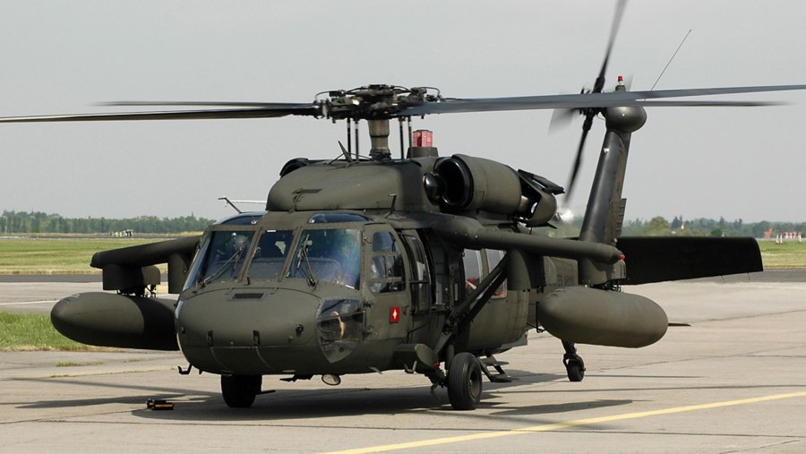 Вертолет Кобра и uh1