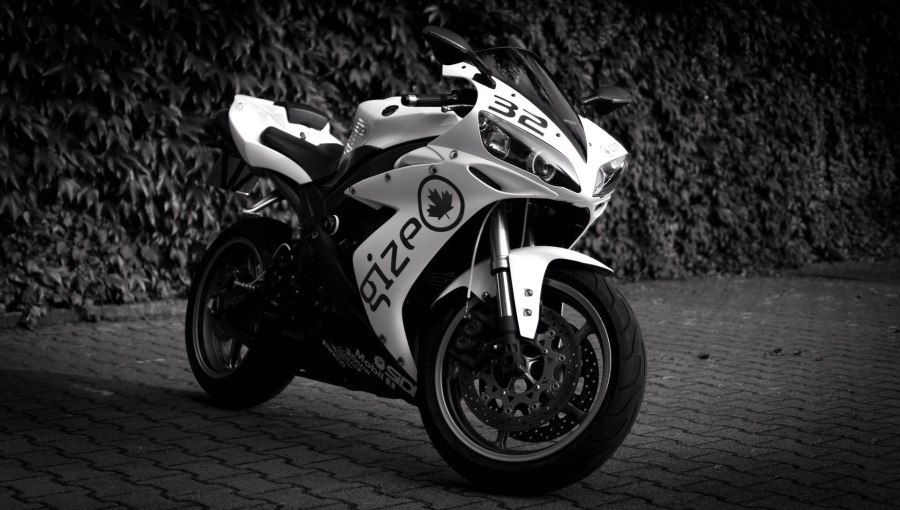 Yamaha r1