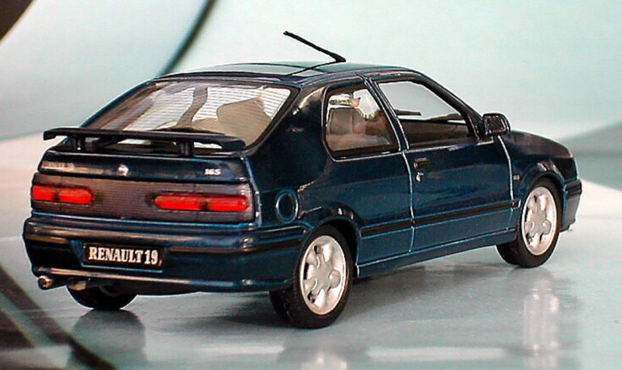 Renault 19 Coupe