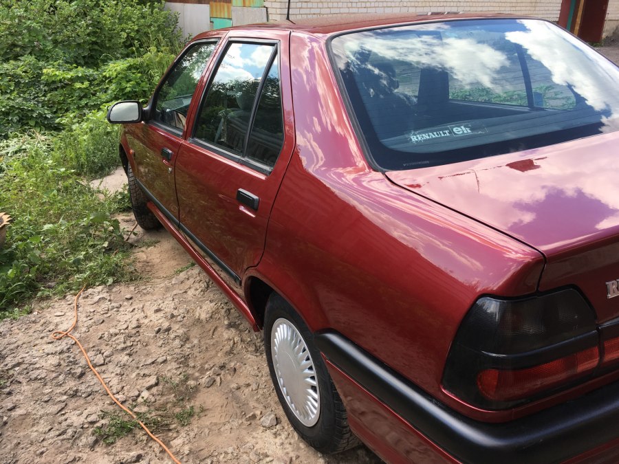 Renault 19 Interior