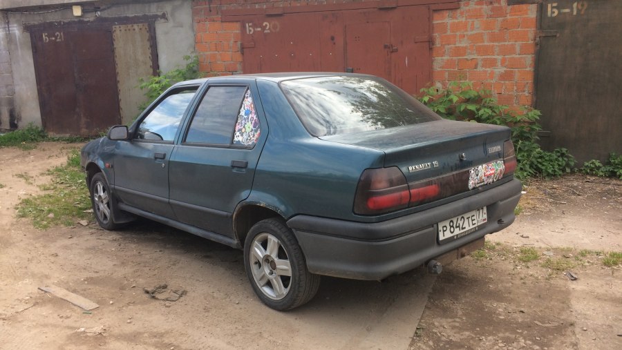 Renault 19, 1989