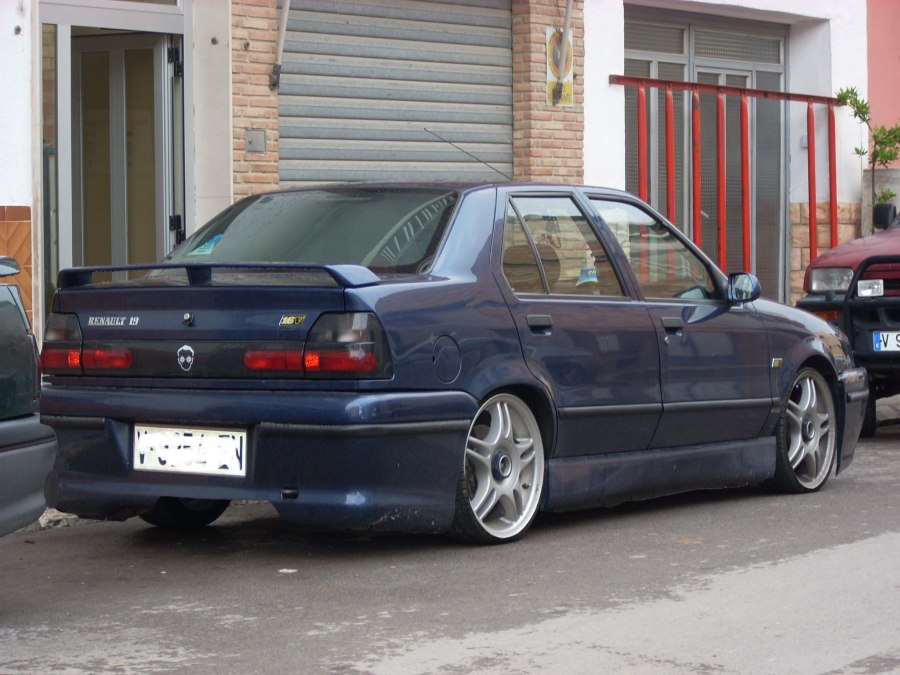 Renault 19 GTI 16v