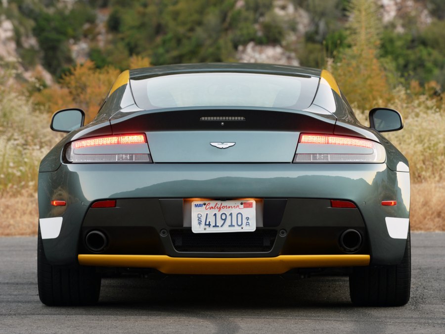 Aston Martin Vantage стопари