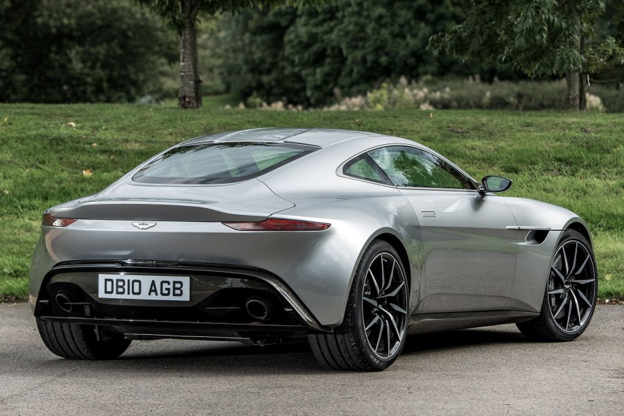 Aston Martin db10 2020