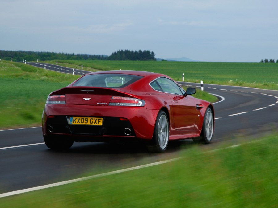 Aston Martin v12 Zagato