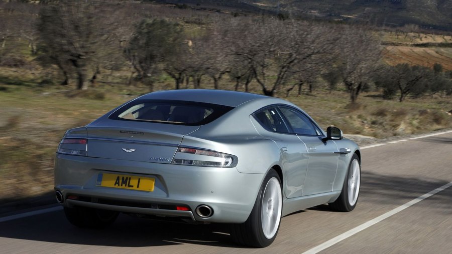 Aston Martin db9 сзади