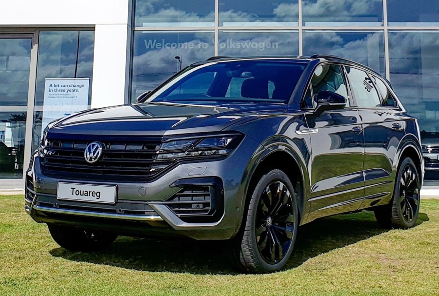 Volkswagen Touareg 2015 черный