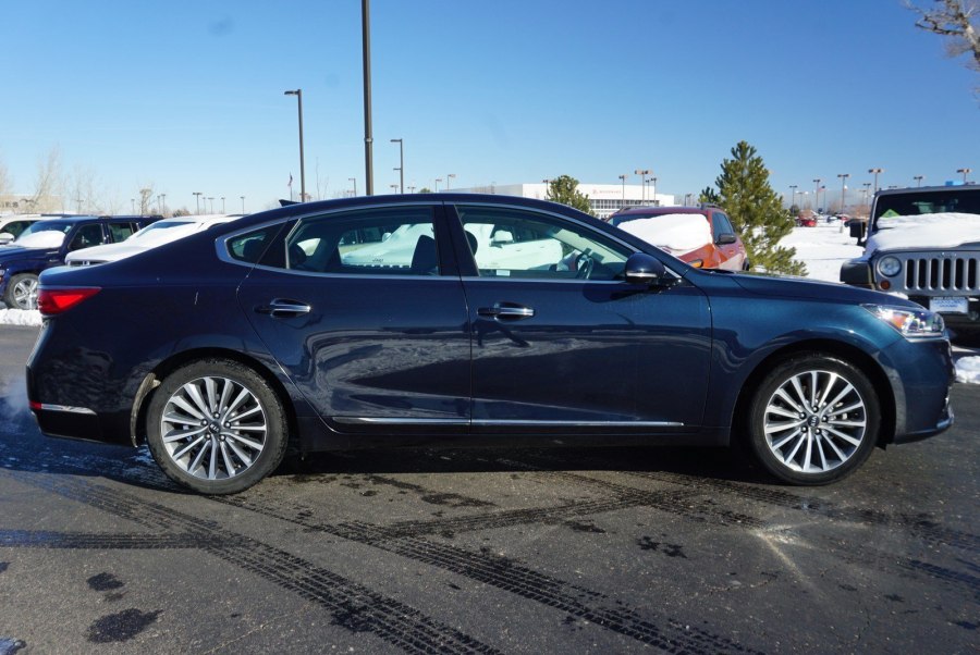 Kia k5 Gravity Blue