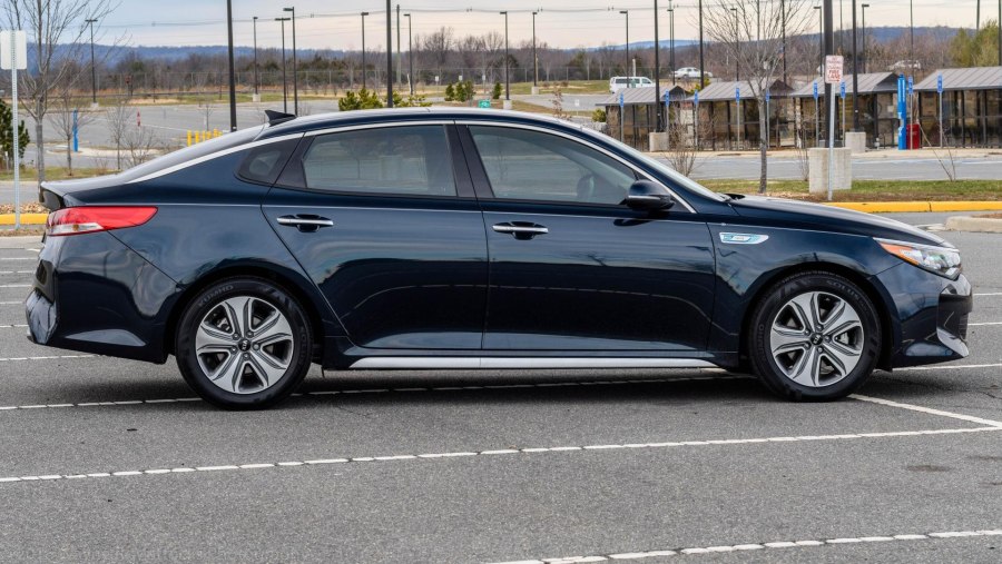 Kia k5 Gravity Blue