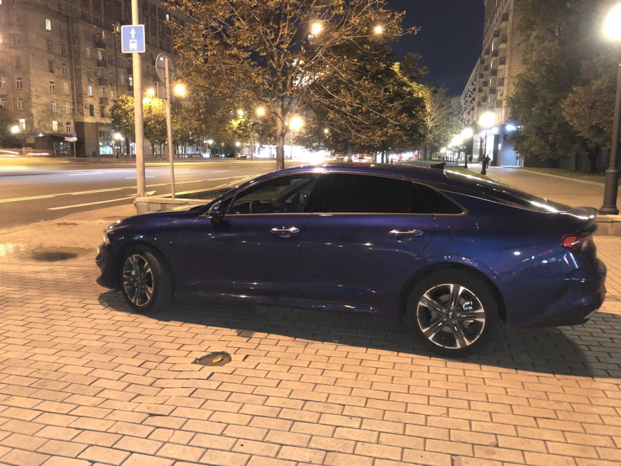 Kia k5 синяя