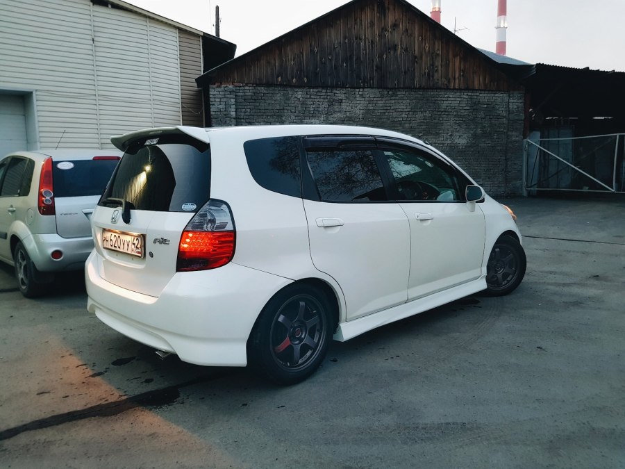 Honda Fit Tuning 2006 1,5