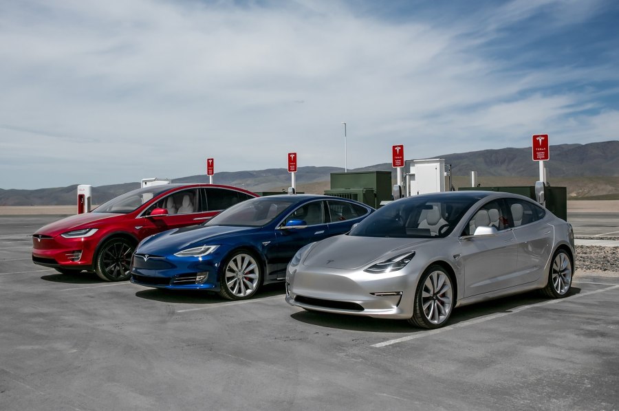 Tesla model x 3