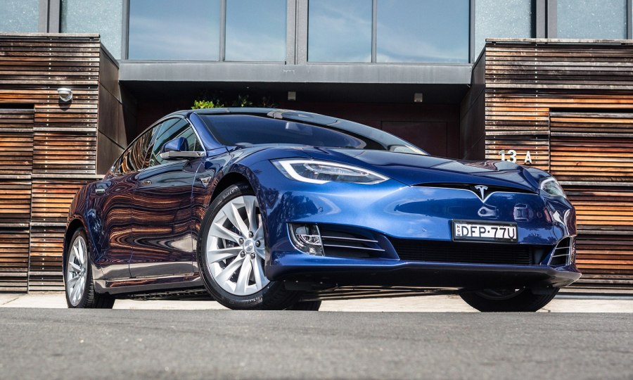 Tesla model s 75d синяя