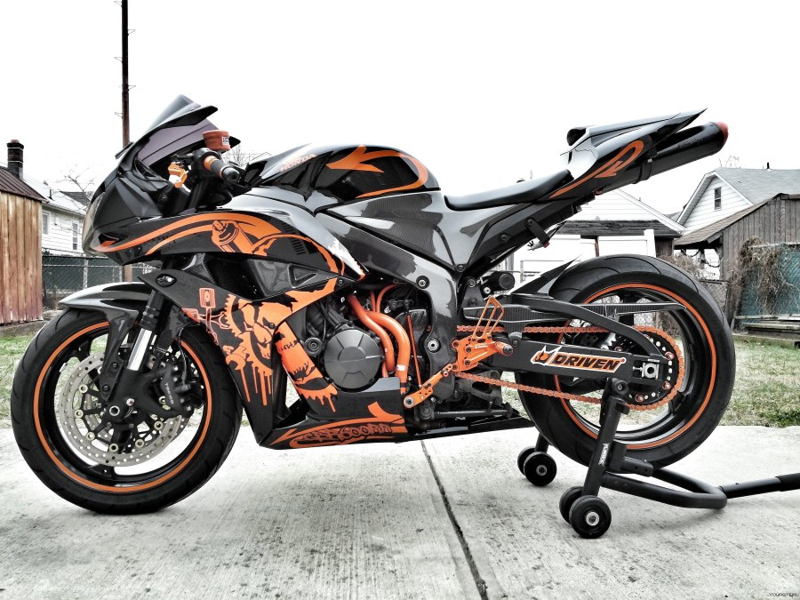 Honda cbr600rr неоновый