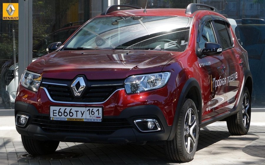Renault Sandero Stepway серебристый
