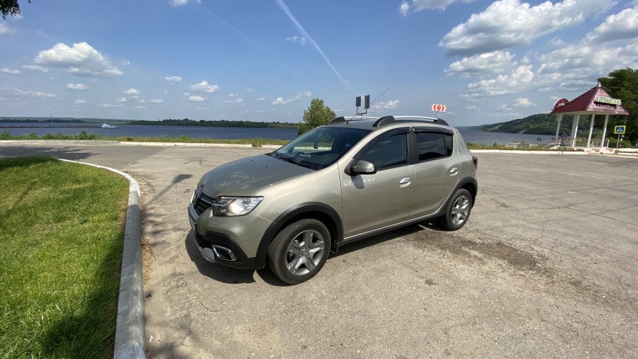 Renault Sandero Stepway 2021 бежевый