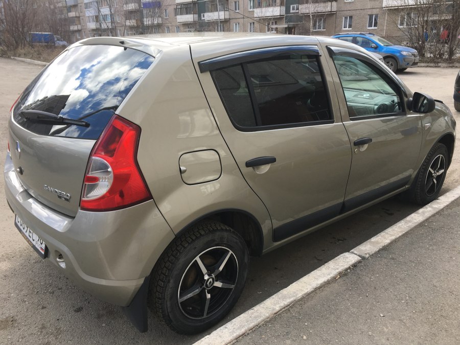 Renault Sandero светлый базальт