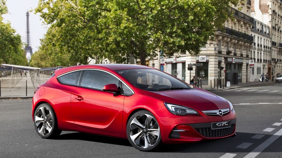 Опель Astra GTC 2020