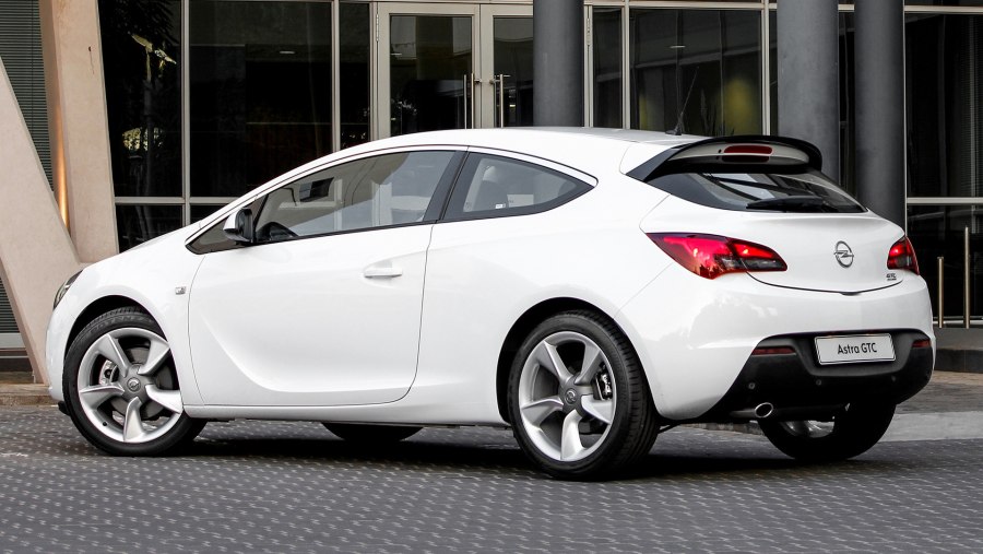 Opel Astra GTC 2013
