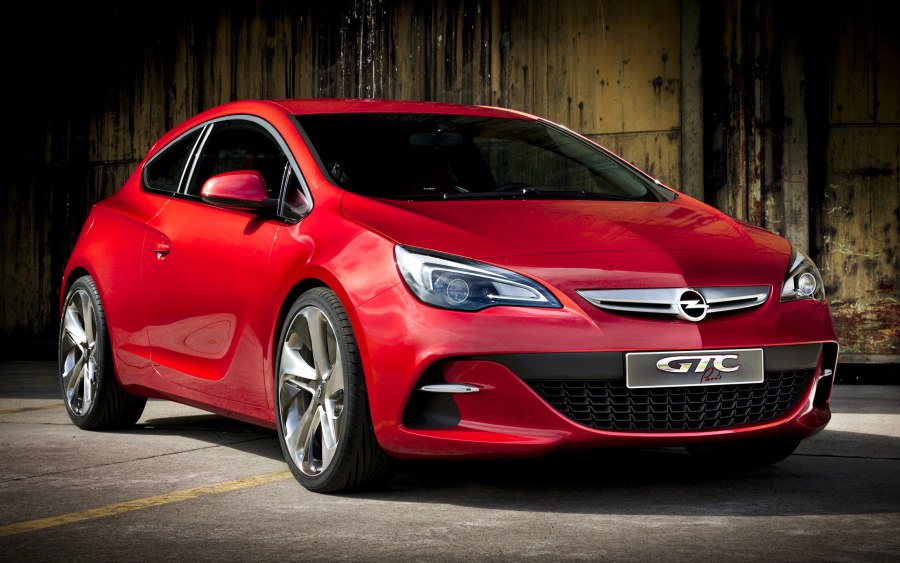 Opel Astra j GTC 2010