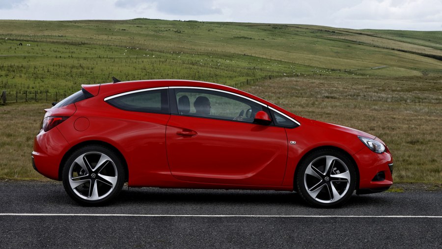 Opel Astra Coupe 2012