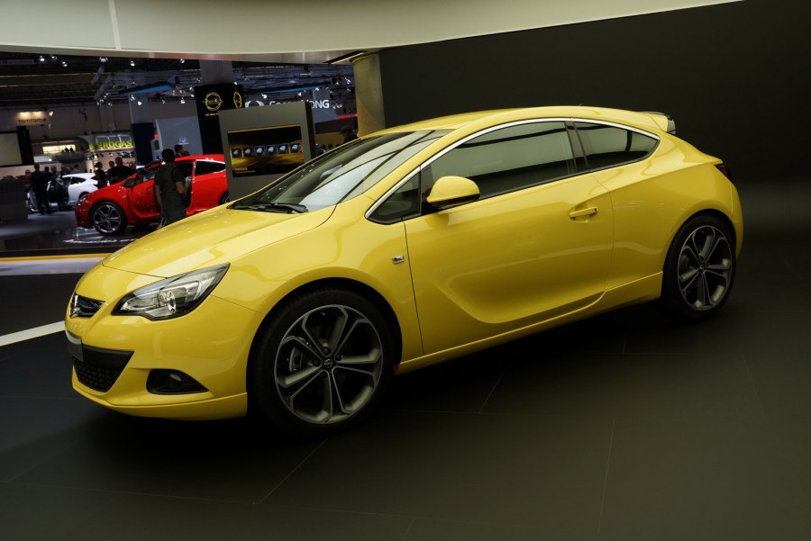 Опель Астра j GTC