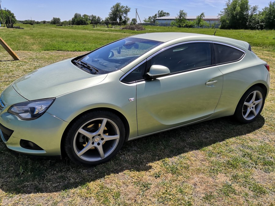Opel Astra j GTC
