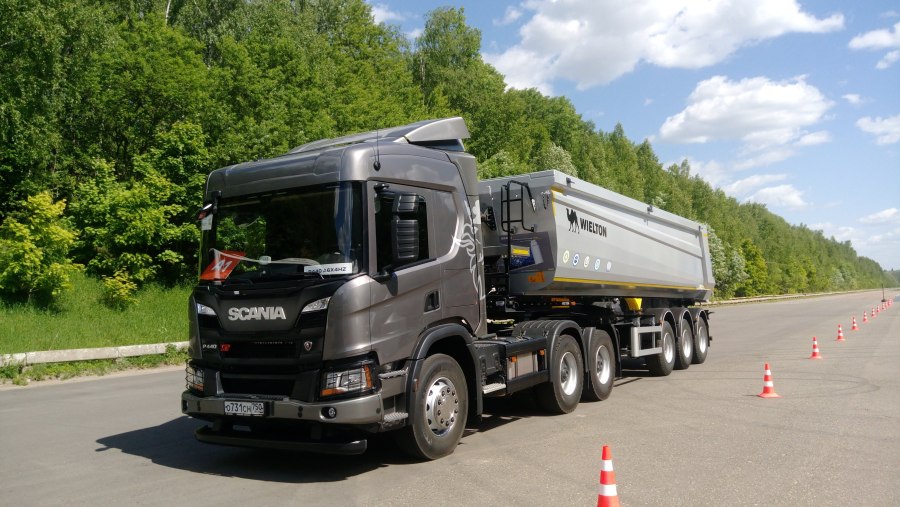 Scania p440 6x4