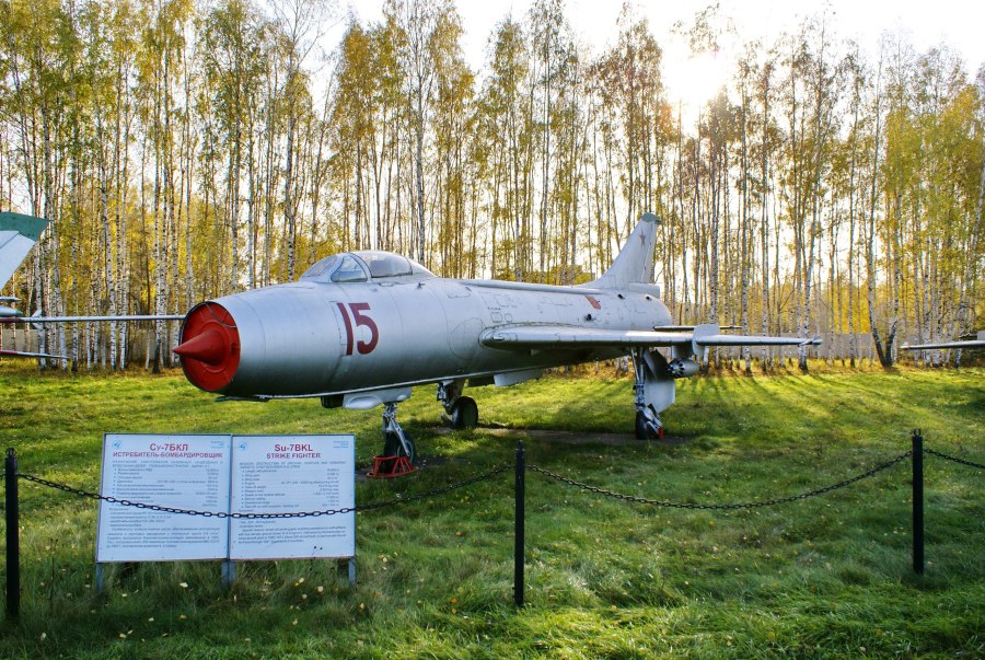 Штурмовик Су-7б