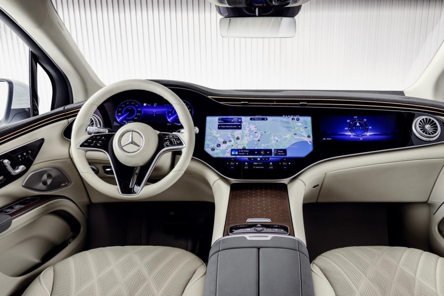 Mercedes EQS SUV 2022