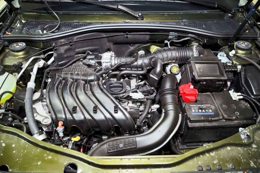 Renault Duster 2.0 мотор